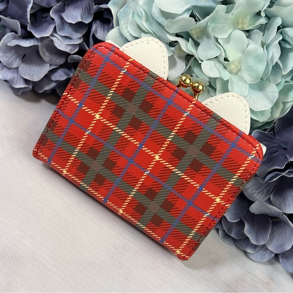 Red and White Hello Kitty Wallet and Coin Purse - Picture 14 of 16